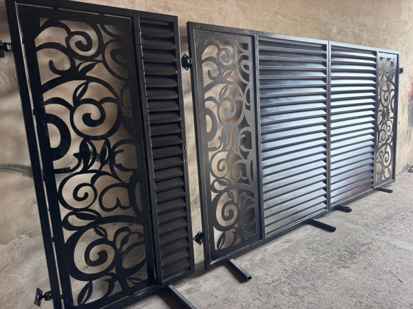 Porti metalice tabla decupata model jaluzea floral 450x180cm